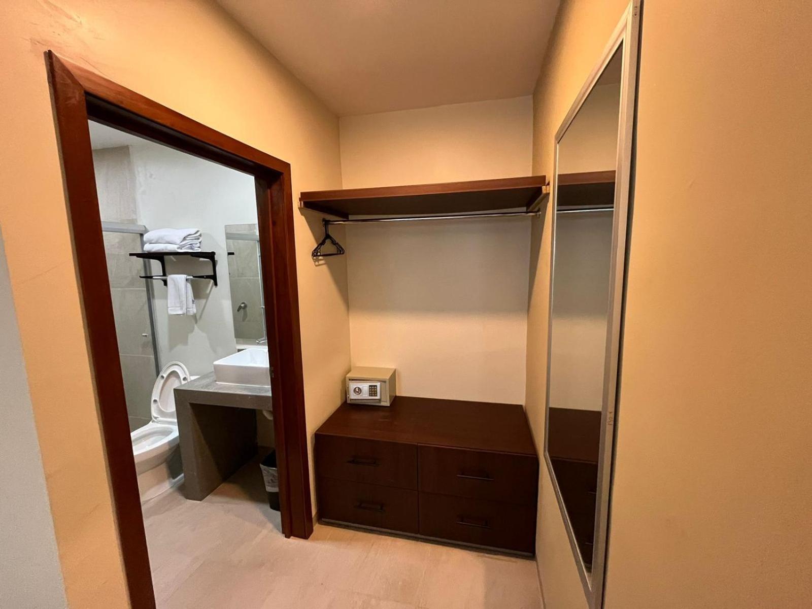 Hotel Ave Inn Mazatlán Buitenkant foto
