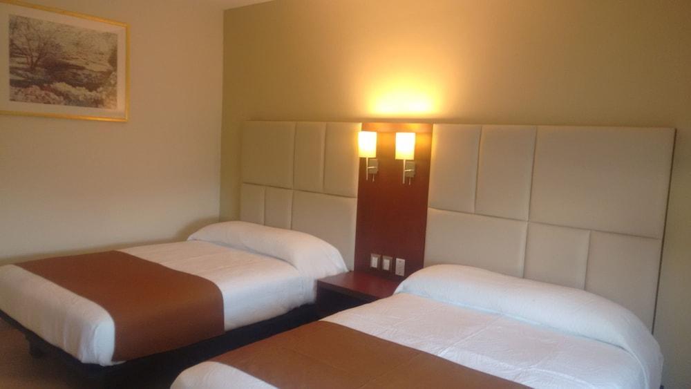 Hotel Ave Inn Mazatlán Buitenkant foto